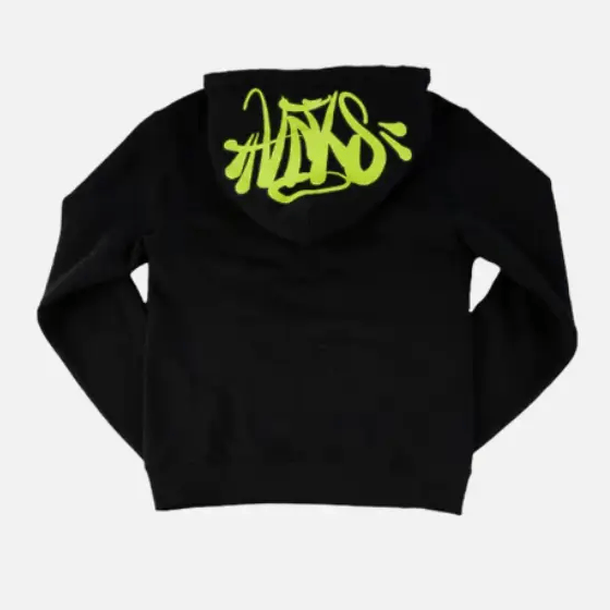 Syna Clothing