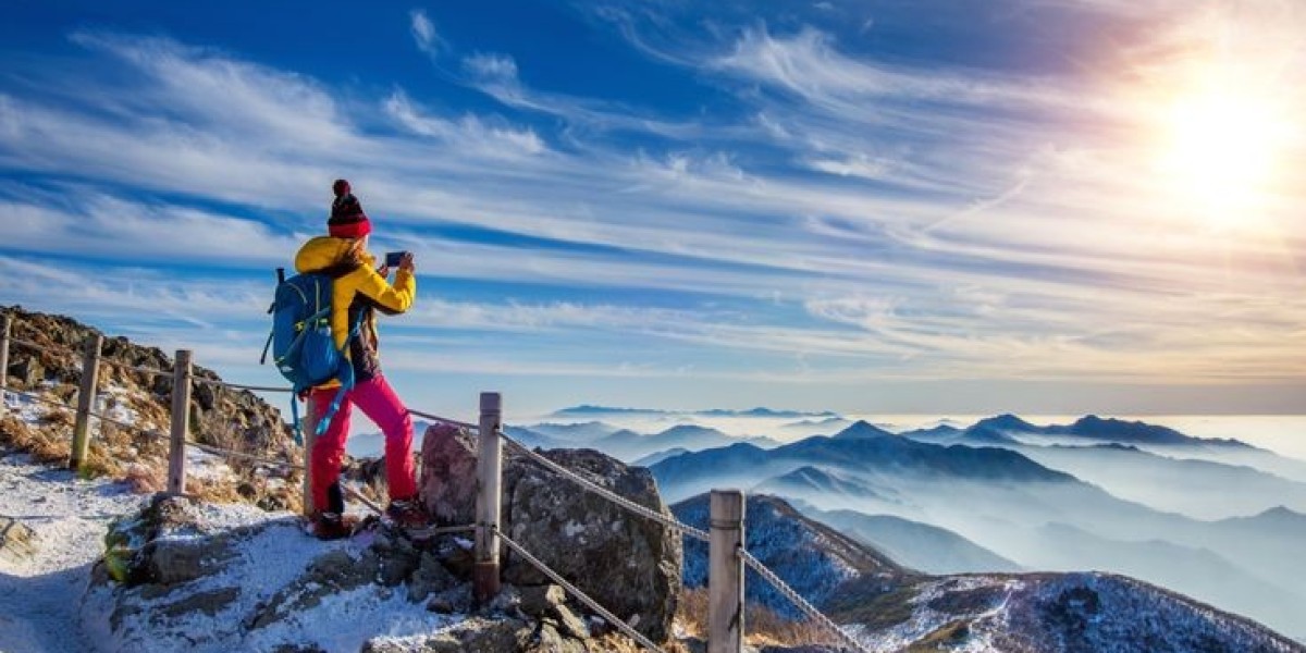 Benefits of Booking Tour Packages in Gorakhpur for Family and Group Travel