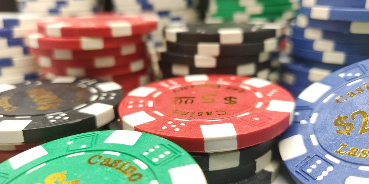 Le Tendenze del Gioco Mobile nel 2025: Come i Casinò Online Si Adatteranno a una Generazione Sempre Più Connessa e Impeg