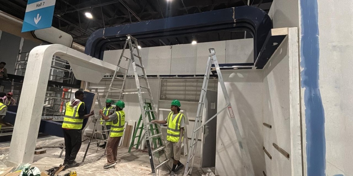 Dubai vs Sharjah Exhibition Culture: A Complete Guide to Exhibition Stand Design in UAE