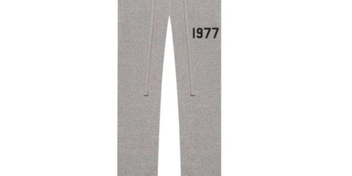 Choosing the Right Hoodie and T-Shirt for Your Style