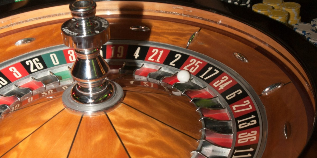 The Rise of Live Dealer Games: How Technology is Shaping the Future of Online Casinos in 2025