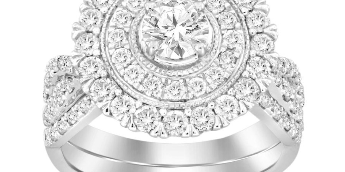 Buy Engagement Ring with Style | Shop Engagement Ring for Modern Couples