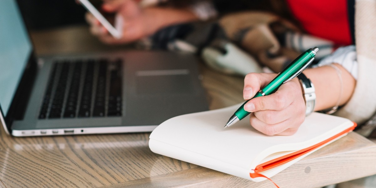 Why Students Are Turning to Assignment Writing Help UK