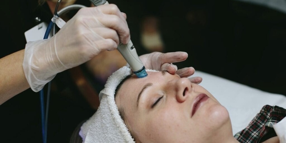 Hydrafacial in Dubai Transforms Skin for Brilliance and Hydration