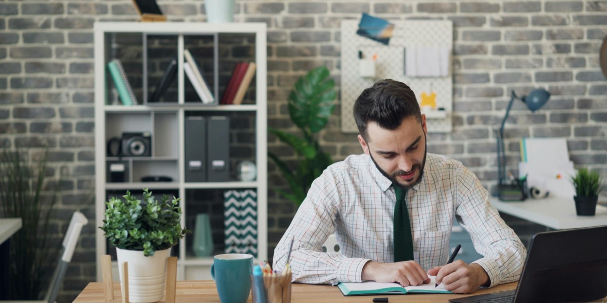 Ace Your MBA: How Management Assignment Writing Help Works