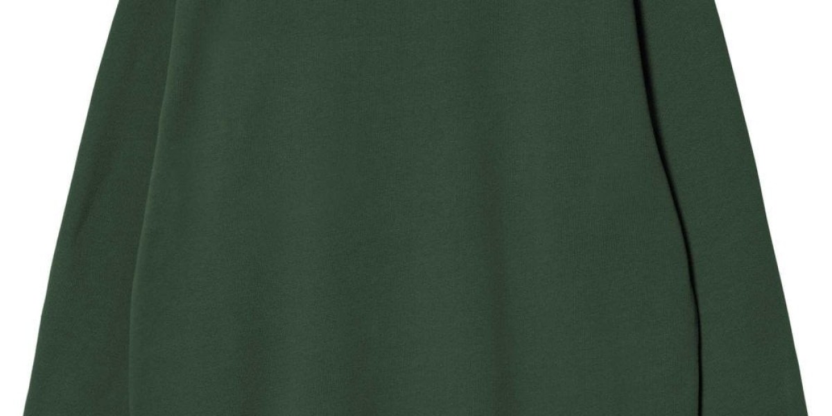 Lucky Me I See Ghosts Hoodie Outfit: Come Abbinarla per un Look Urban Perfetto