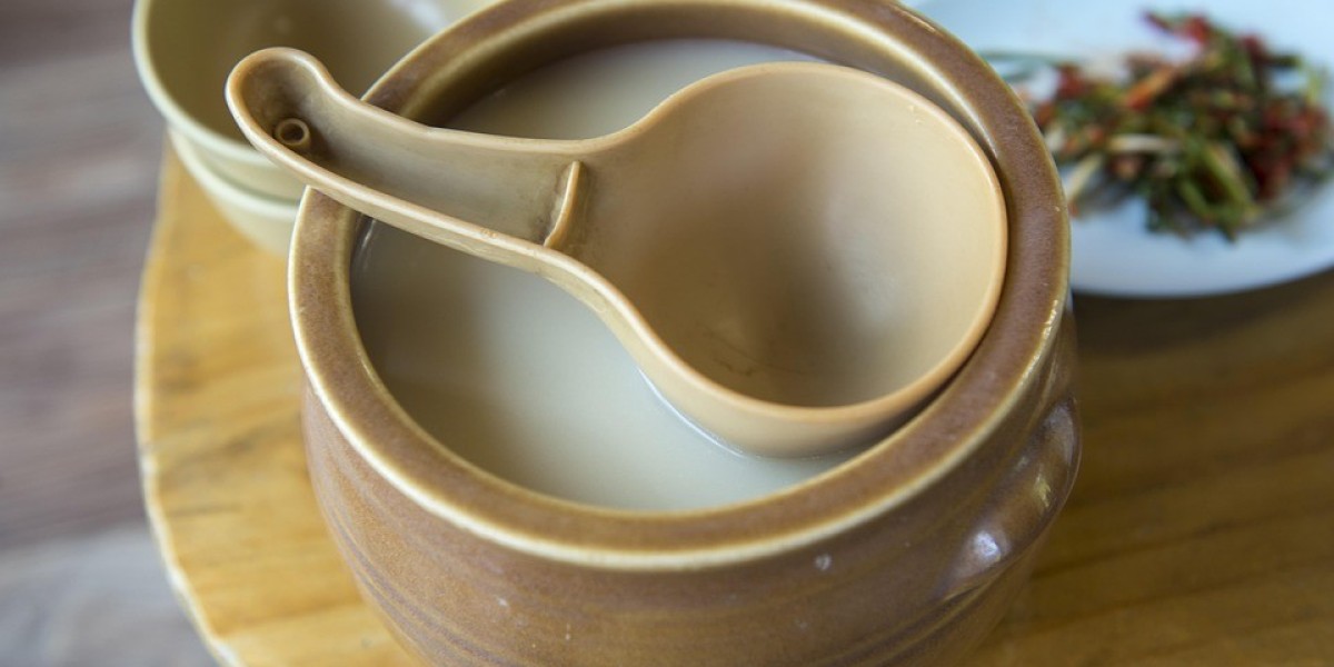 Best Makgeolli Singapore Explained: Taste, Types, and Uses