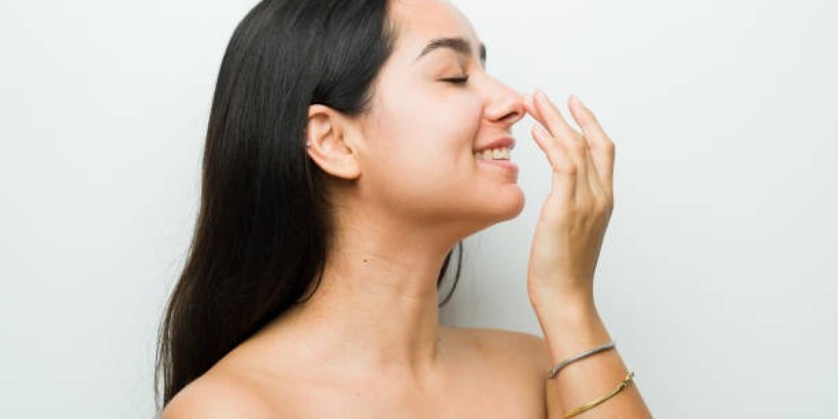 أفضل الأطباء لعملية تصغير فتحات الأنف المعتمدين