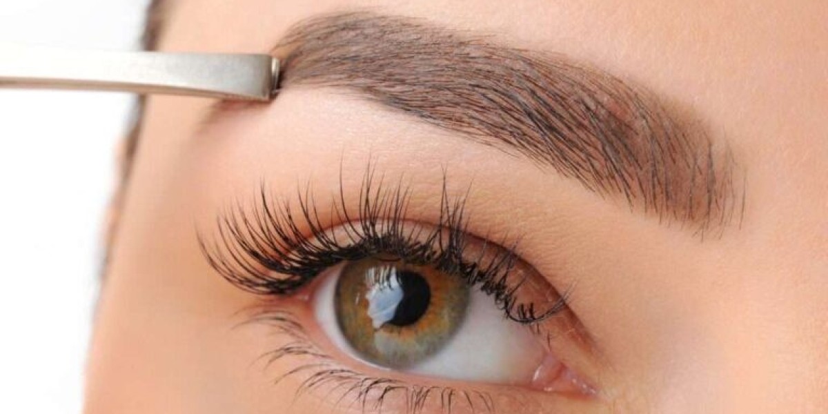 Eyebrow Hair Transplant: Realistic Expectations